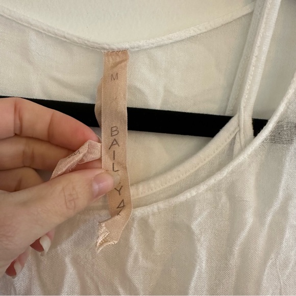 BOGO Bailey44 white long sleeve lace eyelet sheer blouse with liner tank Medium - Picture 4 of 4